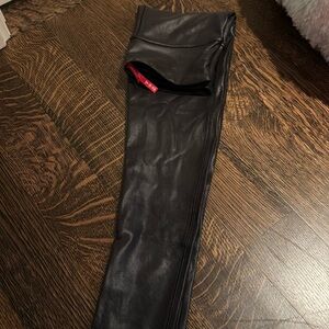 Spanx Faux Leather Legging size L